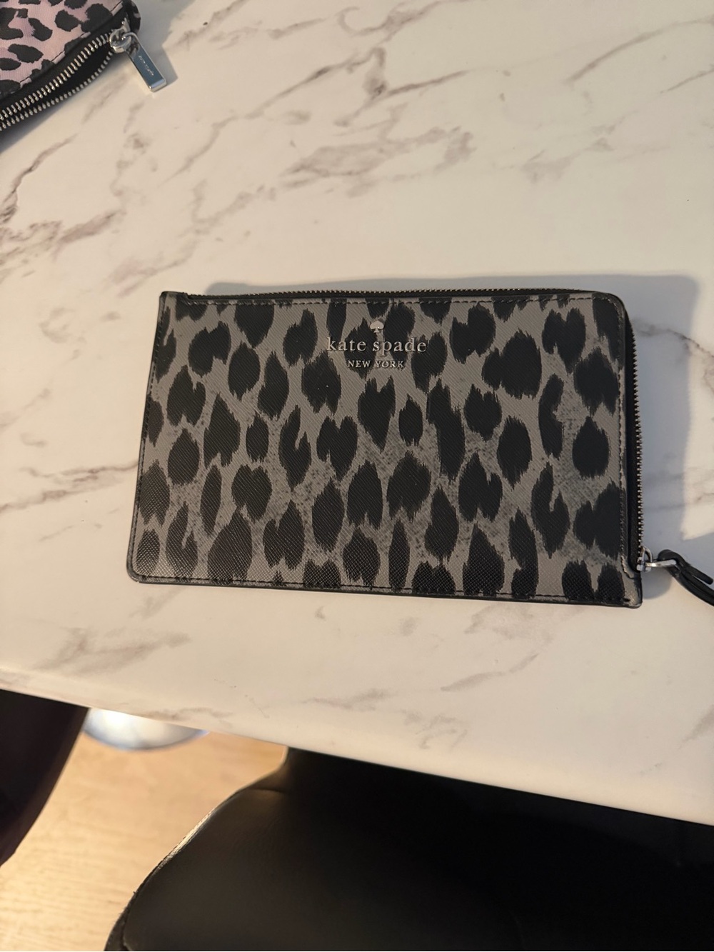 kate spade Leopard-Print Zip Wristlet in Black and Gray